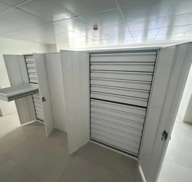 металлические стеллажи для лекарственных препаратов и медицинских принадлежностей